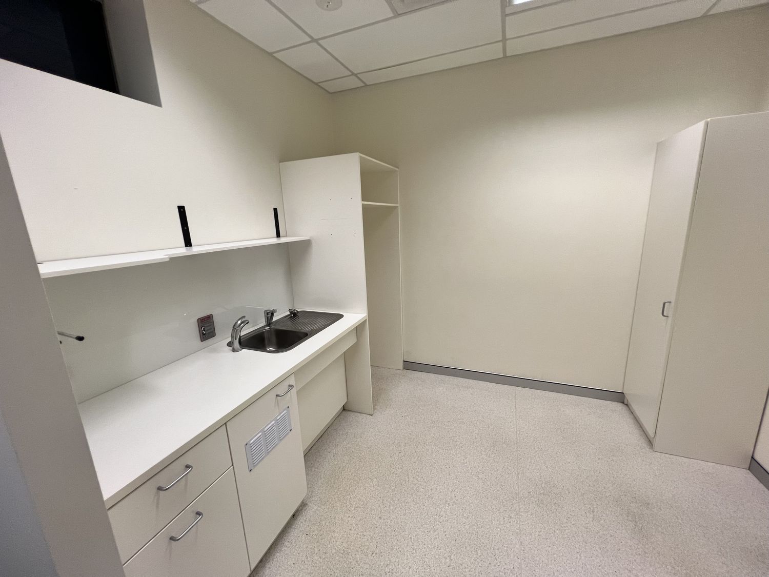 Office 1/65 Main Street, PIALBA, QLD 4655 AUS